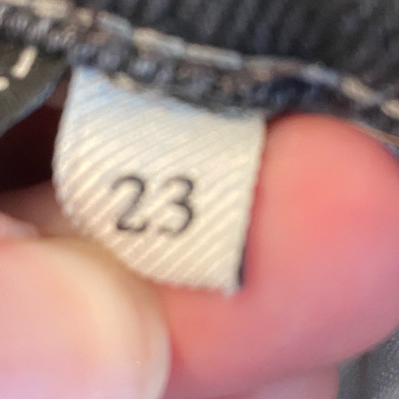 7 For All Mankind Luxe Vintage Italian Fabric Black Distressed Skinny Jeans 23 - Picture 13 of 15